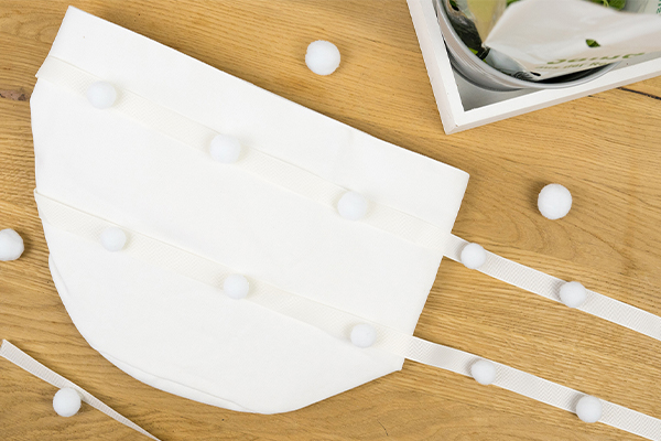 Stoffkörbchen mit Pompoms