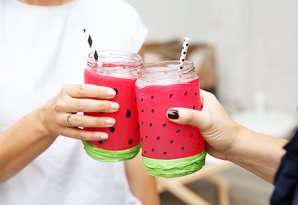 Pimp your Glas! Melonen-Glas als sommerlicher Getränkehalter selbst gemacht