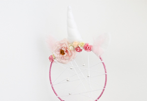 Schritt-für-Schritt-Anleitung - So geht der DIY-Traumfänger im Einhorn-Stil