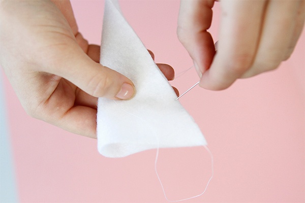 Dreieck für den Traumfänger zu einer Tüte nähen