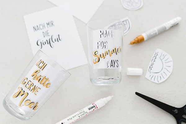 Farbig gestaltete Gläser für den Sommer