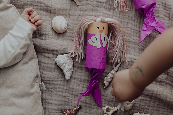 Meerjungfrau als lustiger Bastelspaß für den Sommer aus Karton