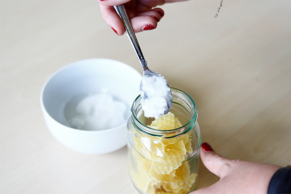 Bienenwachs und Kokosöl