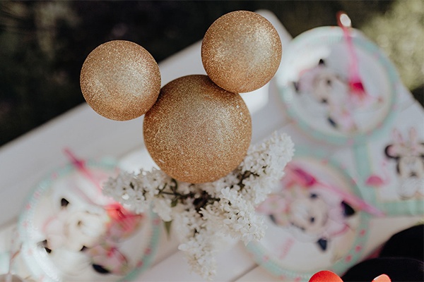 Den Kindergeburtstag mit Minnie Maus-Deko schmücken