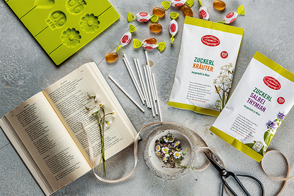 Buch, Gänseblümchen, HOFER Zuckerl