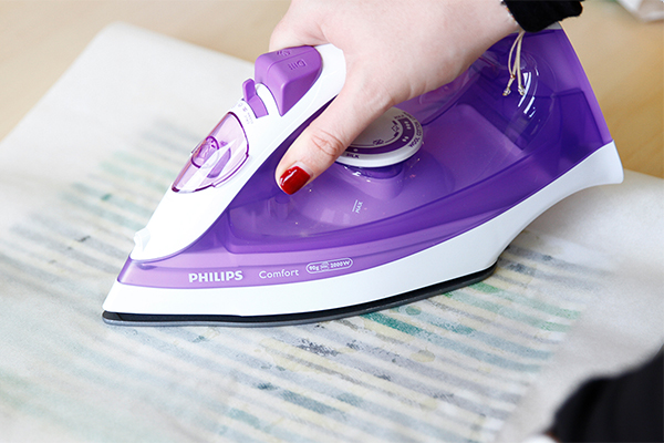 Bienenwachstuch mit Bügeleisen bearbeiten