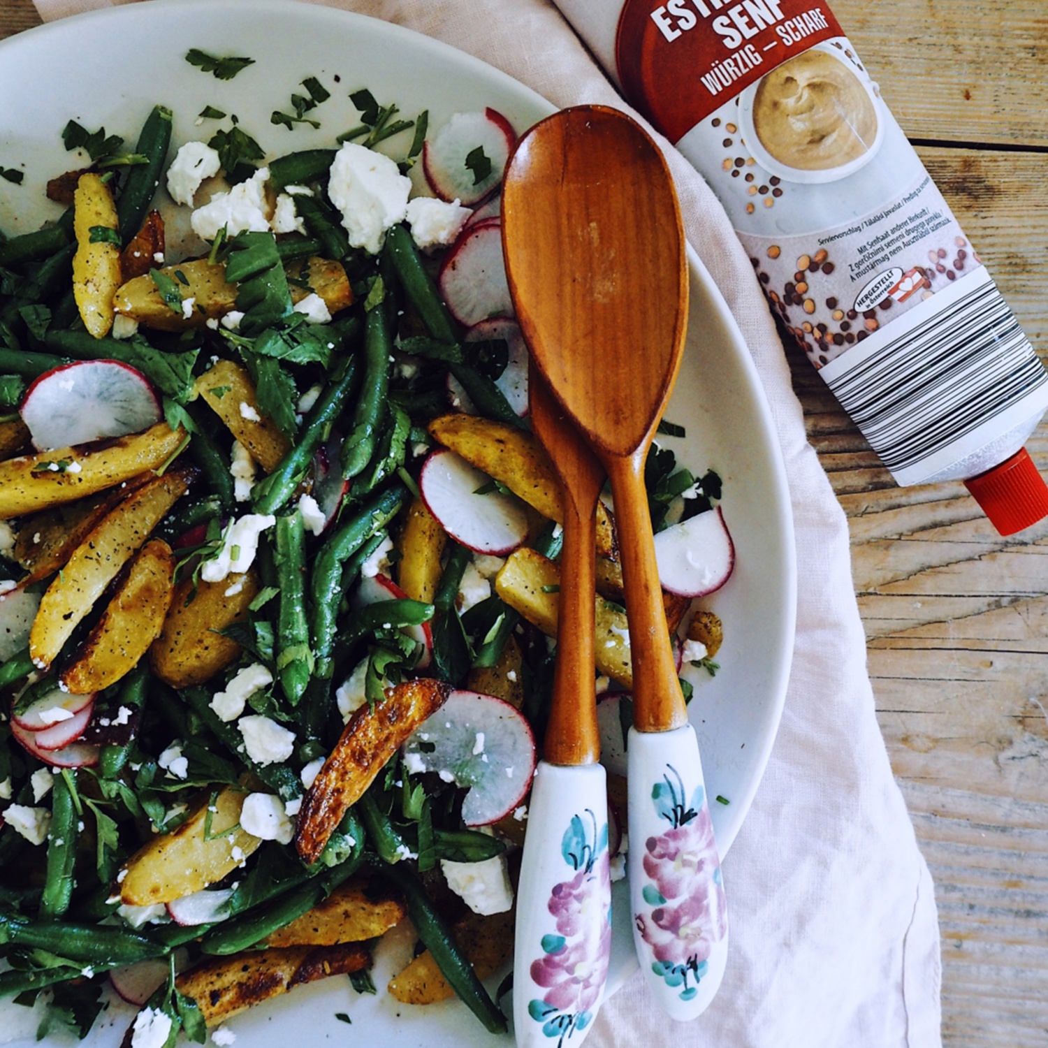 lauwarmer Fisolen-Kartoffelsalat mit Feta Rezept | HOFER Rezeptwelt