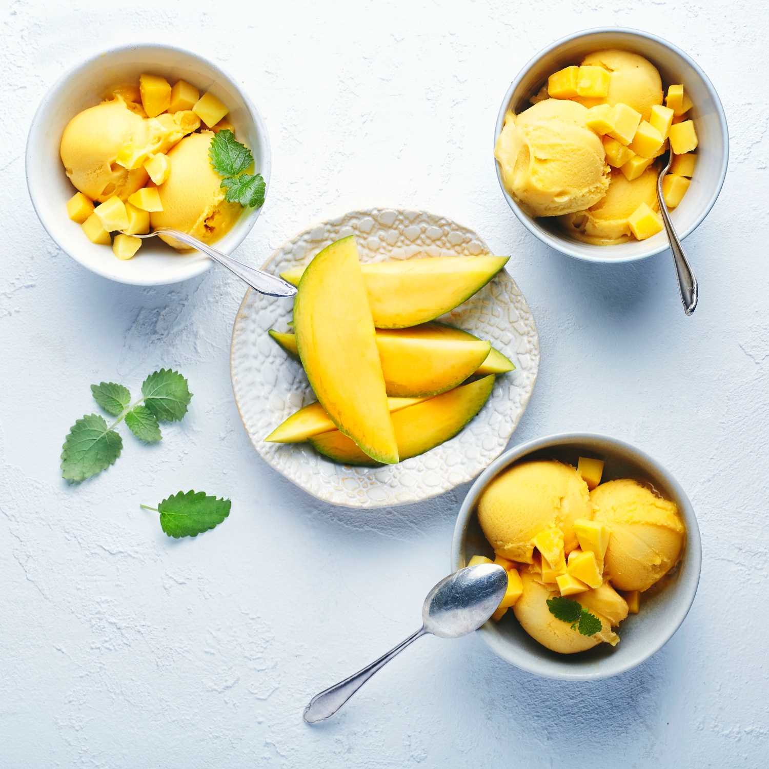 Schnelles Mango-Eis
