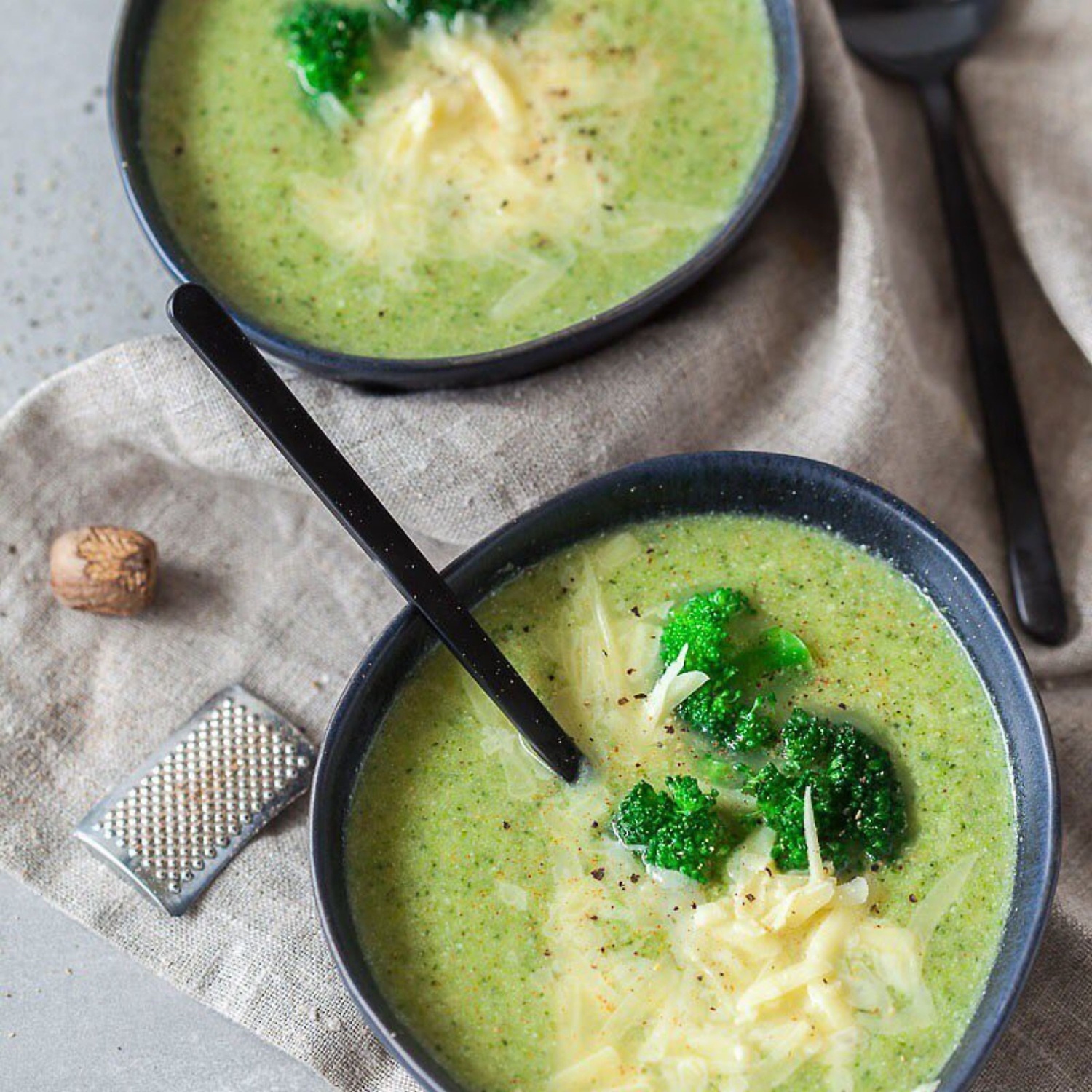 Brokolijeva juha po receptu Vibrant Plate