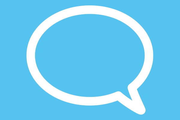 blauer Hintergrund mit weiß umrandeter Sprechblase