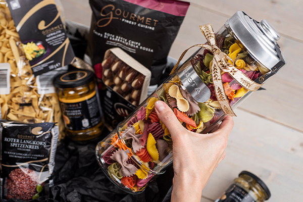 HOFER Gourmet Produkte in einer Box