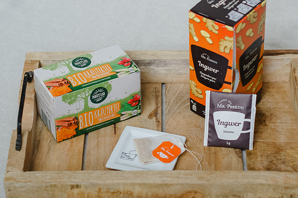 Kräuter und Ingwertee