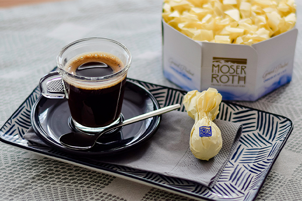 Moser Roth mit Kaffee