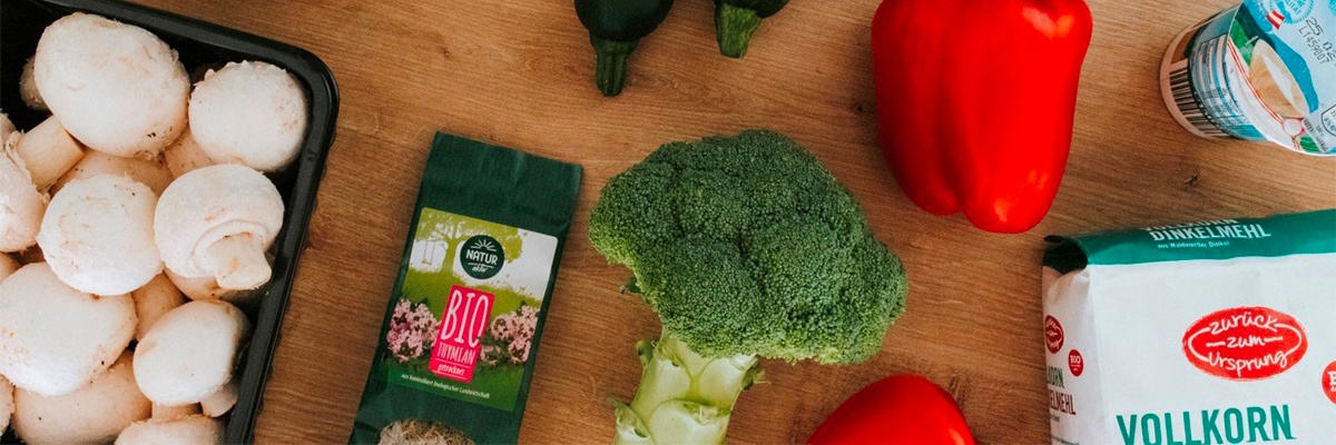 Gemüse auf einem Tisch liegend