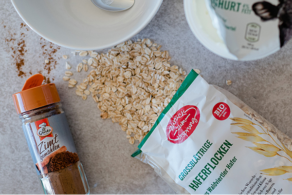 Zimt und Haferflocken