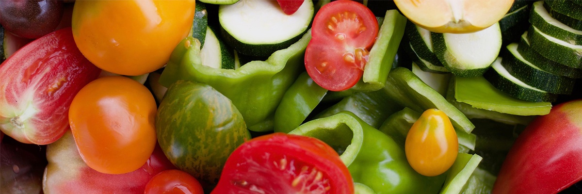 Rohes Gemüse als Teil der Paleo Mahlzeiten     