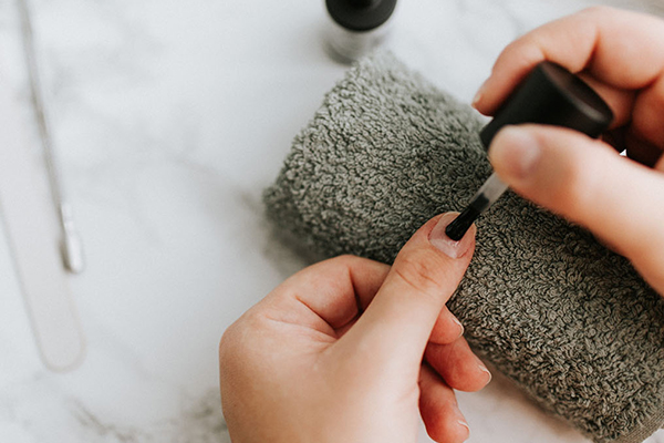 Nägel werden gestrichen