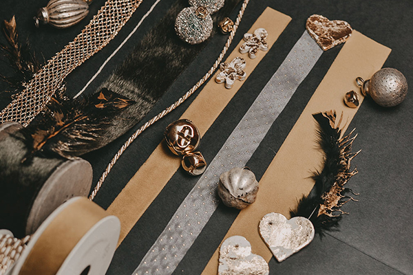 Bänder, Federn und Kugeln