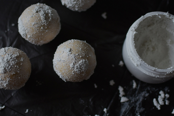 Christbaumkugel mit Struktur