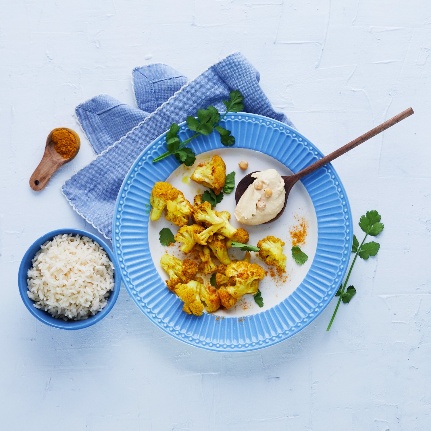 Gerösteter Curry-Blumenkohl mit Reis