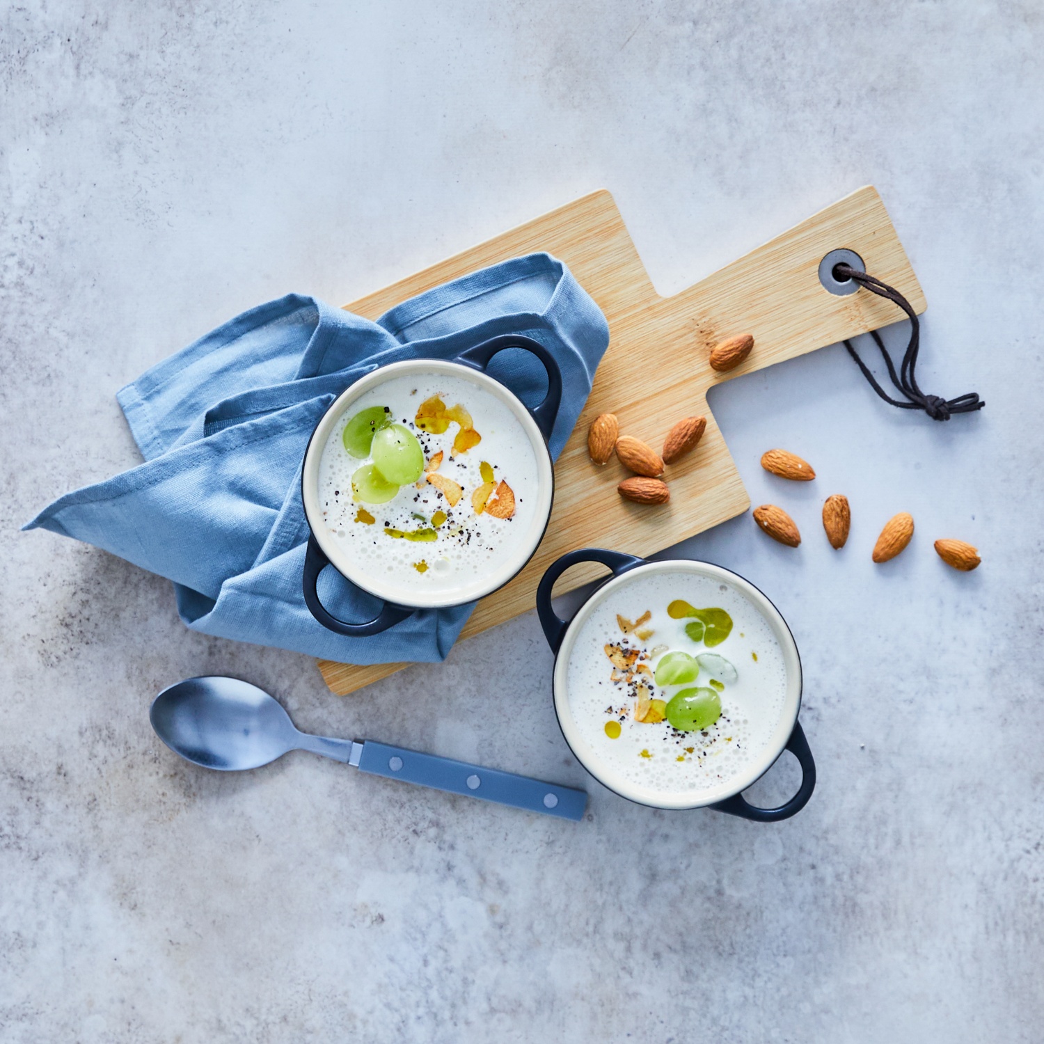 Ajoblanco – Andalusische Knoblauch-Mandel-Suppe