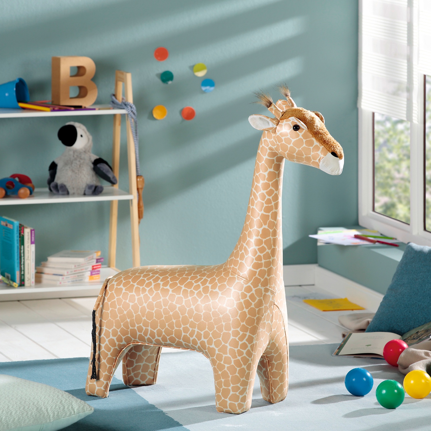 Sgabello per bambini con design a giraffa