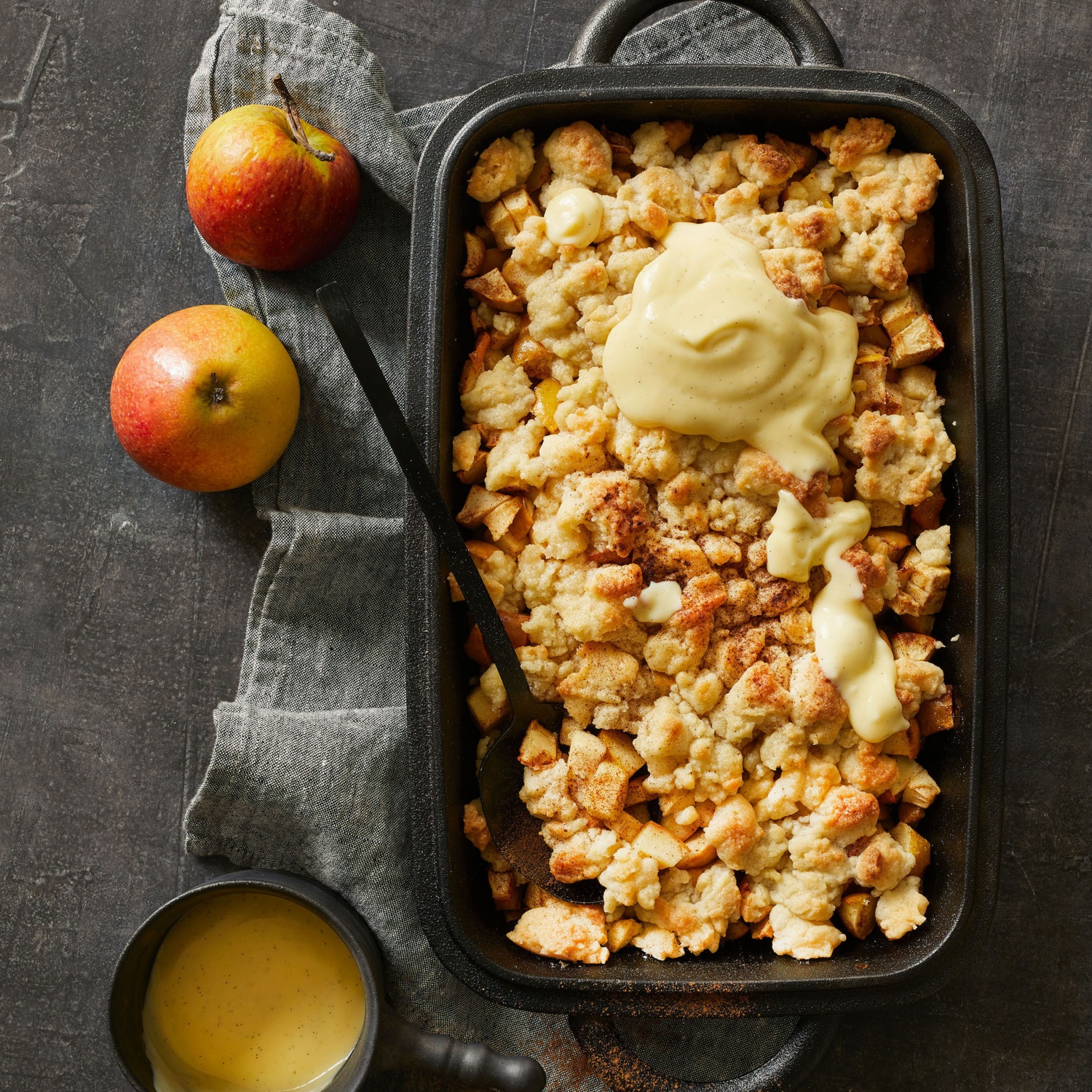 Apfel-Crumble mit Vanillesauce | ALDI Rezeptwelt