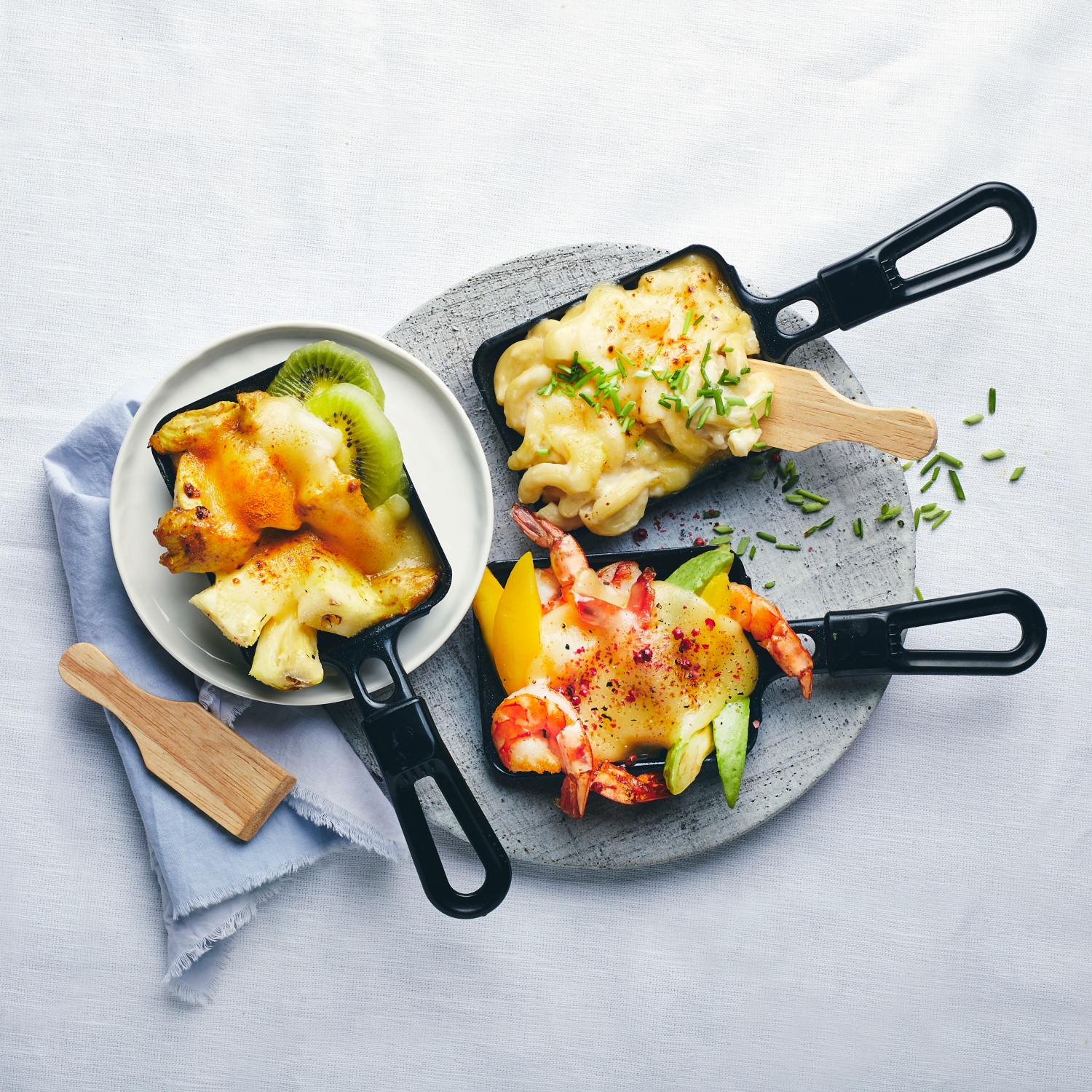 Curry-Hähnchen-Raclette mit Kiwi und Ananas