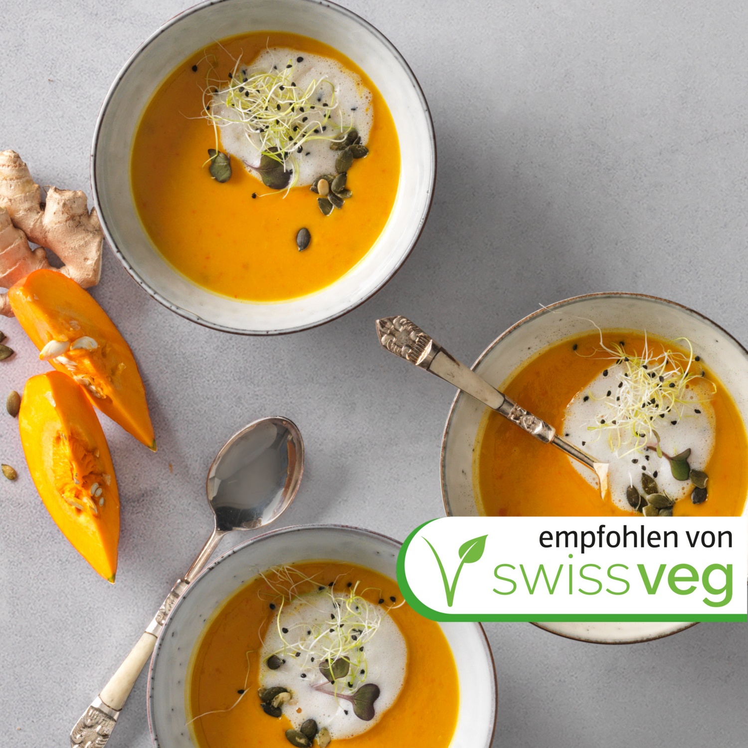 Vegane Kürbis-Ingwersuppe mit Barista-Hafermilch-Haube | ALDI SUISSE ...