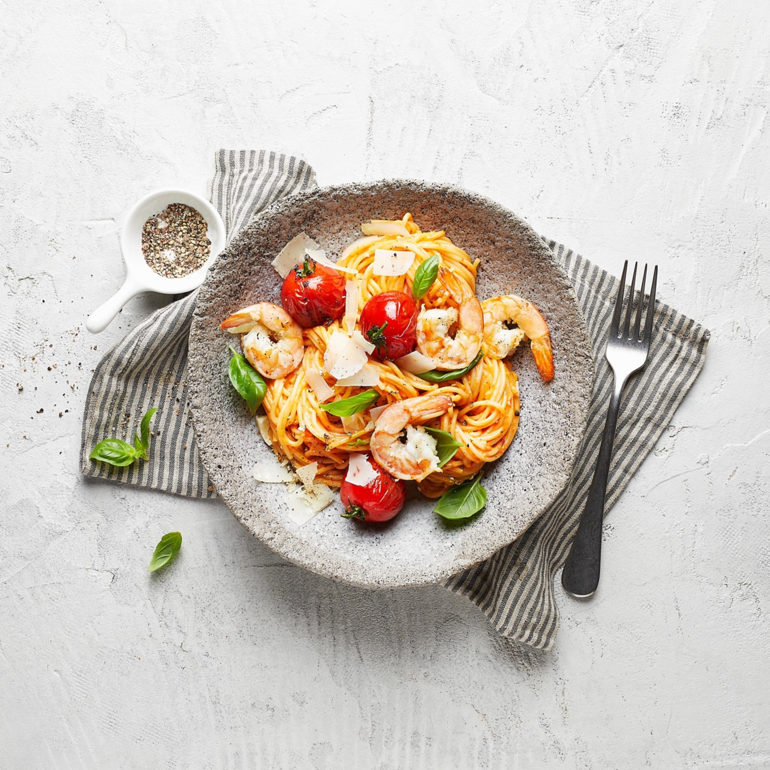 Garnelen-Spaghetti mit Tomaten