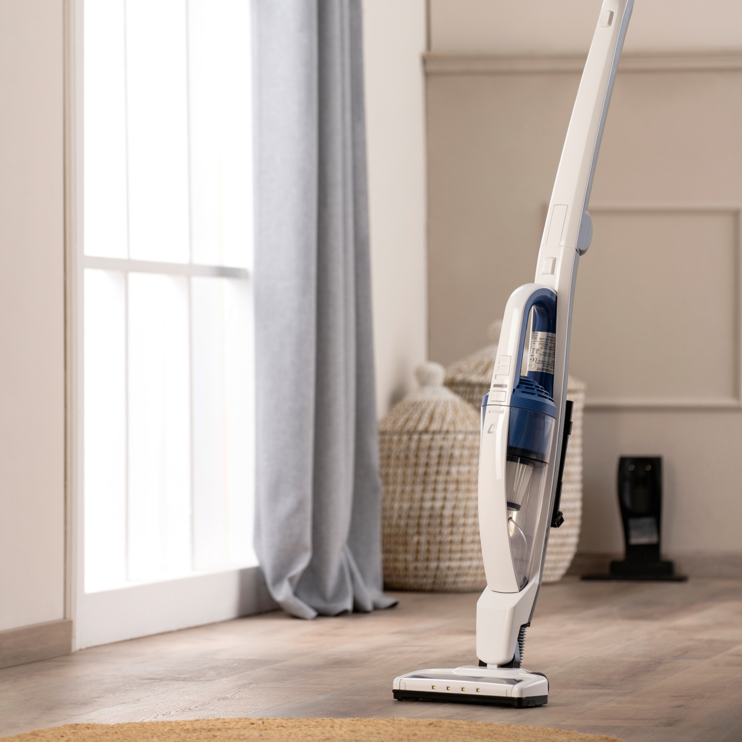 AMBIANO, 2in1 Staubsauger, Weiß/Blau HOFER