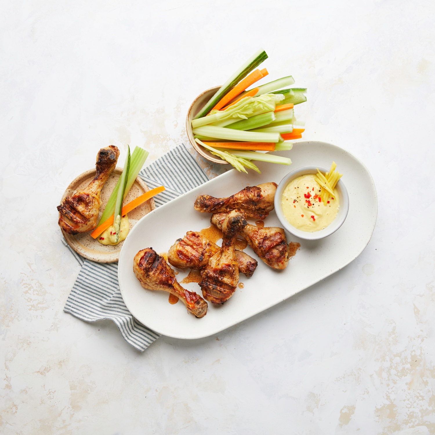 Gegrillte Hähnchen-Drumsticks mit Gemüse und Mango-Dip | ALDI Rezeptwelt