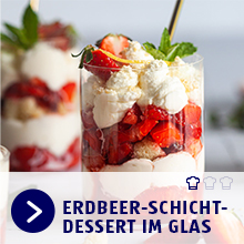 Erdbeer-Schicht-Dessert im Glas