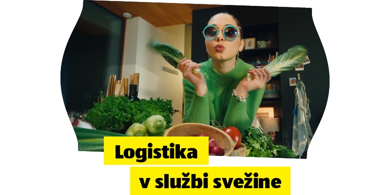 Dekle s solato v roki in napis: Logitika v službi svežine