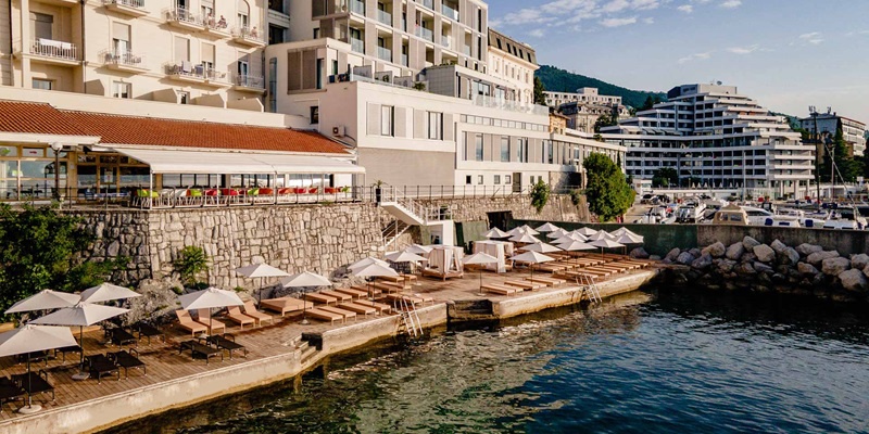 Hofer Reisen Travel Deals August