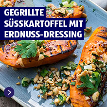 Gegrillte Süßkartoffel mit Erdnuss-Dressing