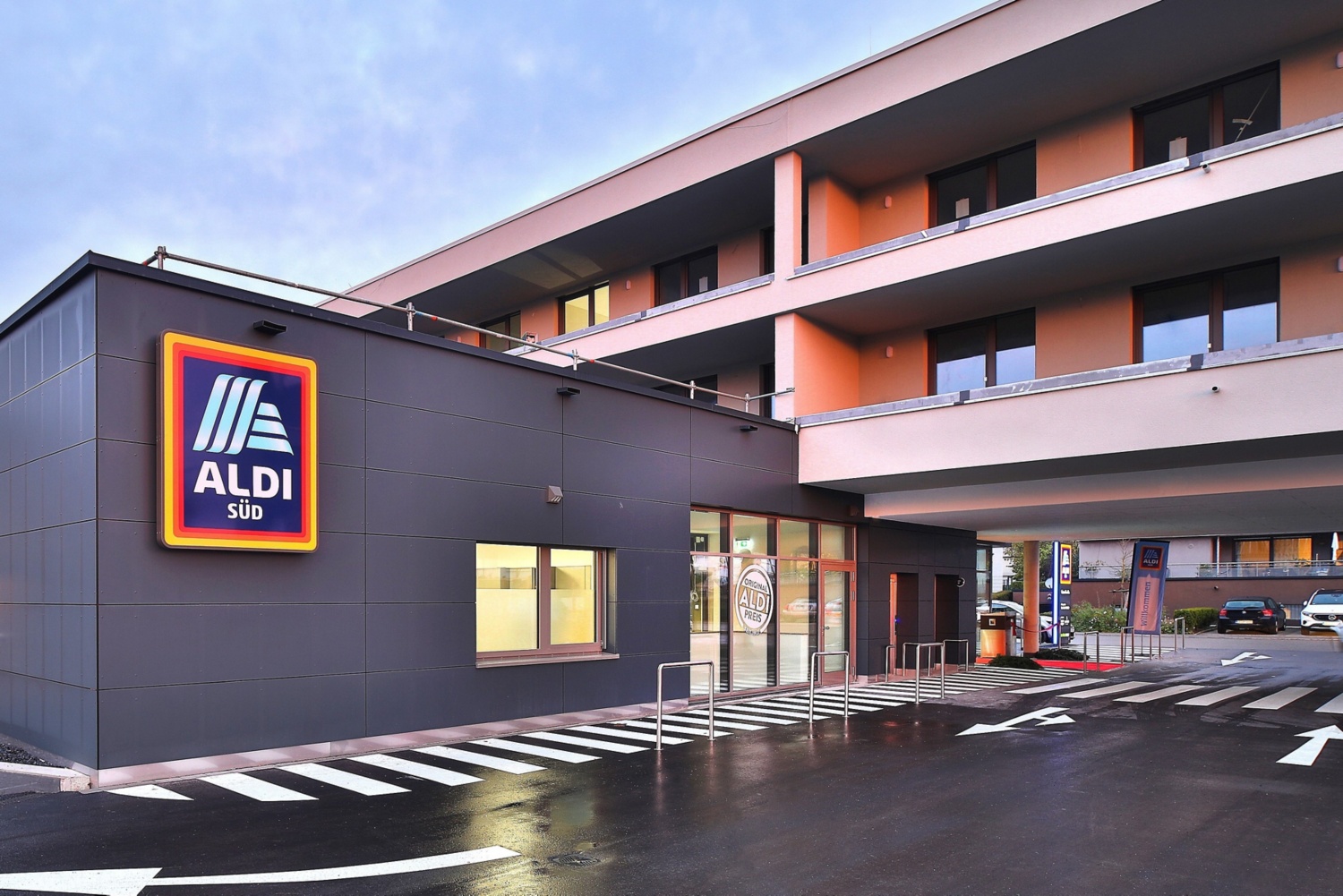 Die neue ALDI SÜD Filiale mit Wohnbebauung in Sindelfingen-Maichingen