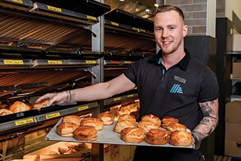 Szezonális munkavállalókat keres az ALDI a tó körüli üzleteibe