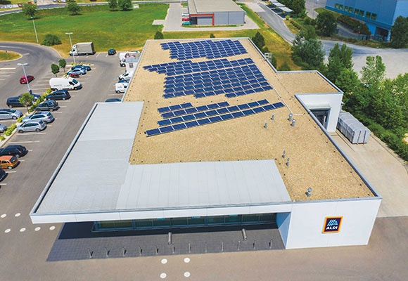 Üzleteink harmadánál napelem fog működni