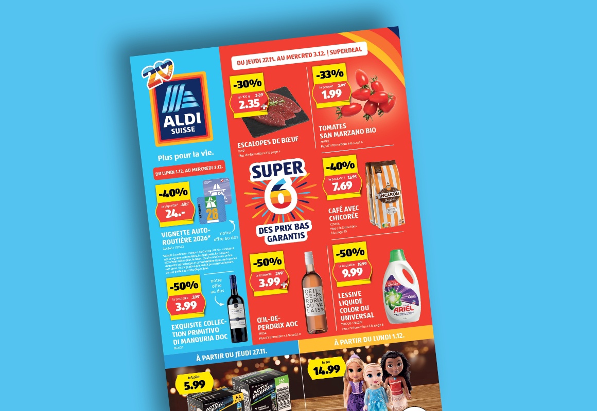 Le prospectus ALDI SUISSE en ligne est consulté sur une tablette.
