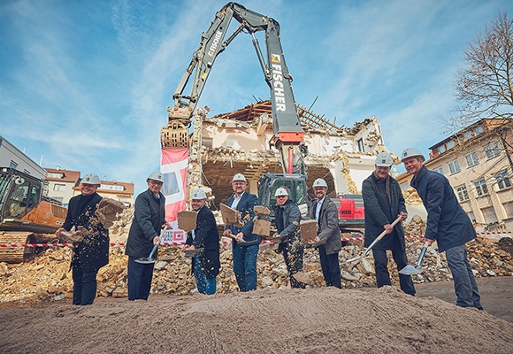 Gemeinsamer Spatenstich zur neuen ALDI SÜD Filiale in der Pforzheimer Schwarzwaldstraße.