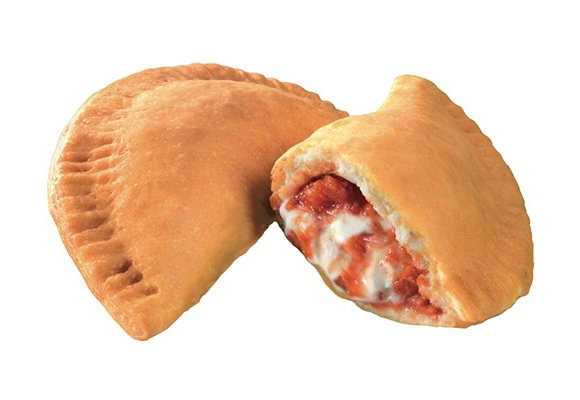 Calzone pomodoro e mozzarella