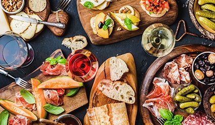 Aperitivo a casa: stuzzichini e taglieri