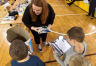 Razdeljevanje knjig med prvošolce