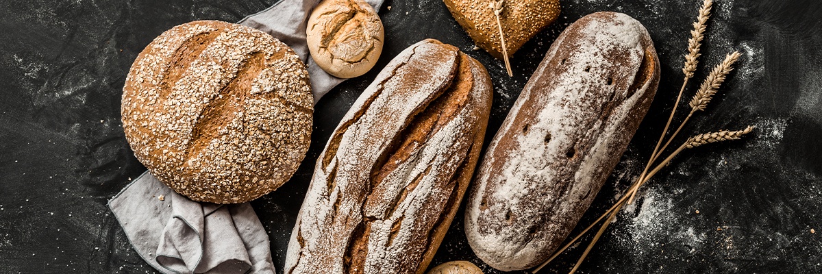 Auswahl an knusprigem Brot