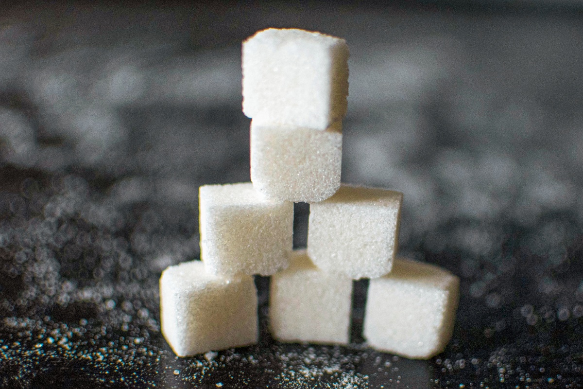 Pyramide aus Zuckerwürfeln.