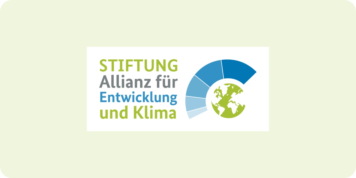 Logo der Stiftung Allianz für Entwicklung und Klima