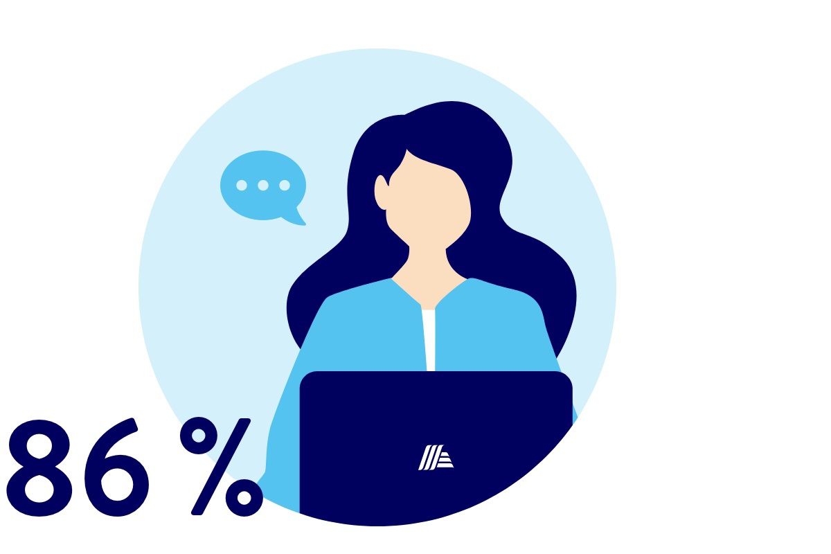 Frau am Laptop mit ALDI SÜD Logo.