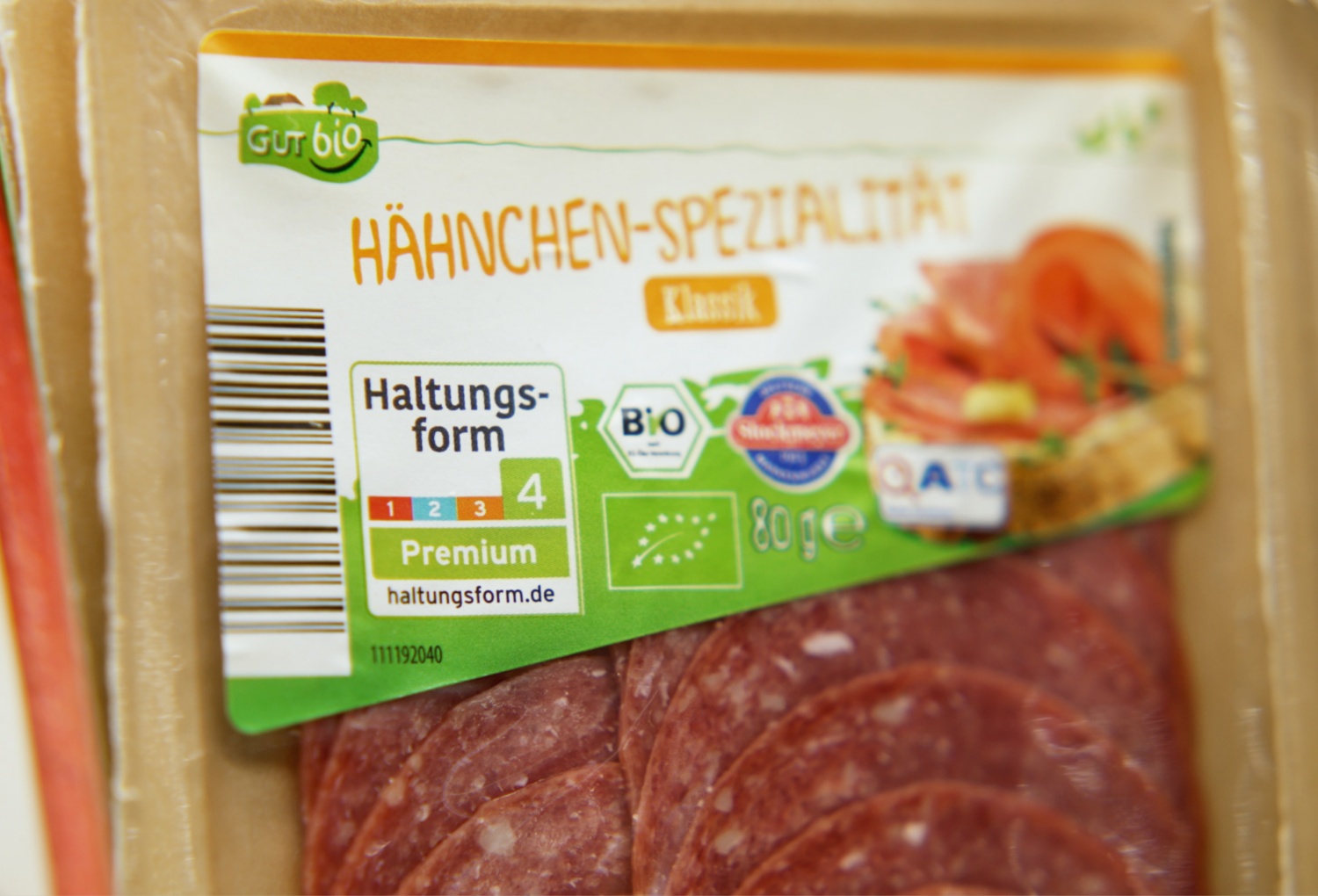 Haltungswechsel: ALDI stellt auch gekühlte Fleisch- und Wurstwaren vollständig auf Haltungsformen 3 und 4 um