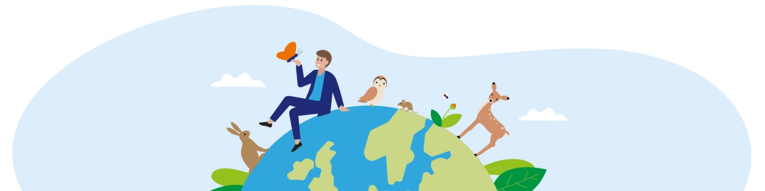 Mann sitzt mit Tieren des Waldes auf der Weltkugel .